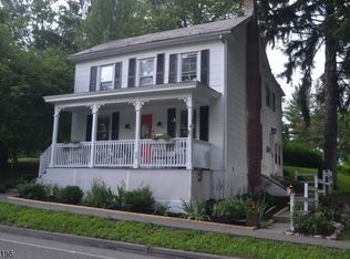 25 Water St, Belvidere, NJ 07823