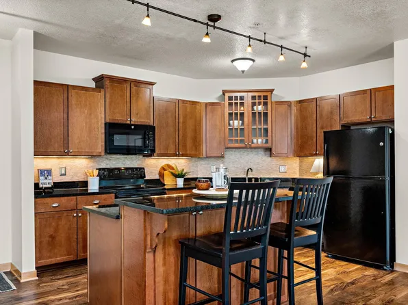 4132 Vernon Ave S #A203, Saint Louis Park, MN 55416