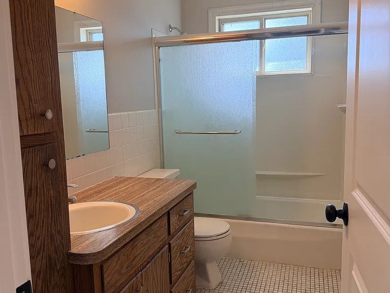 1409 Shakopee Ave E #2 — Photo 8