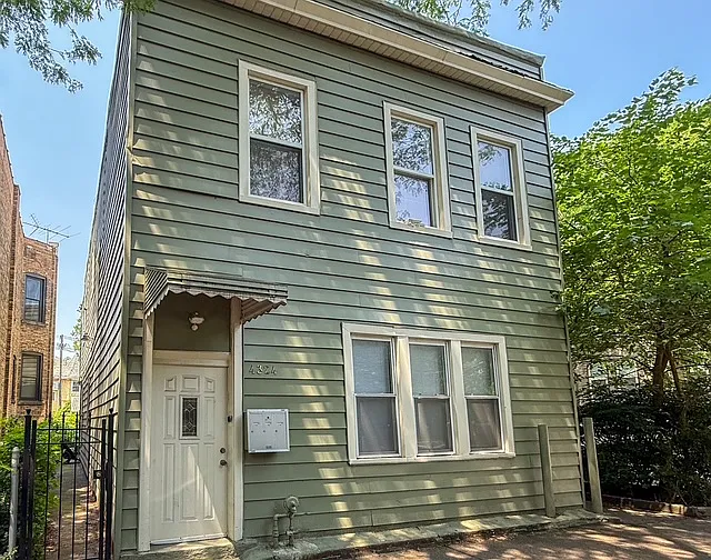 4324 N Damen Ave #2