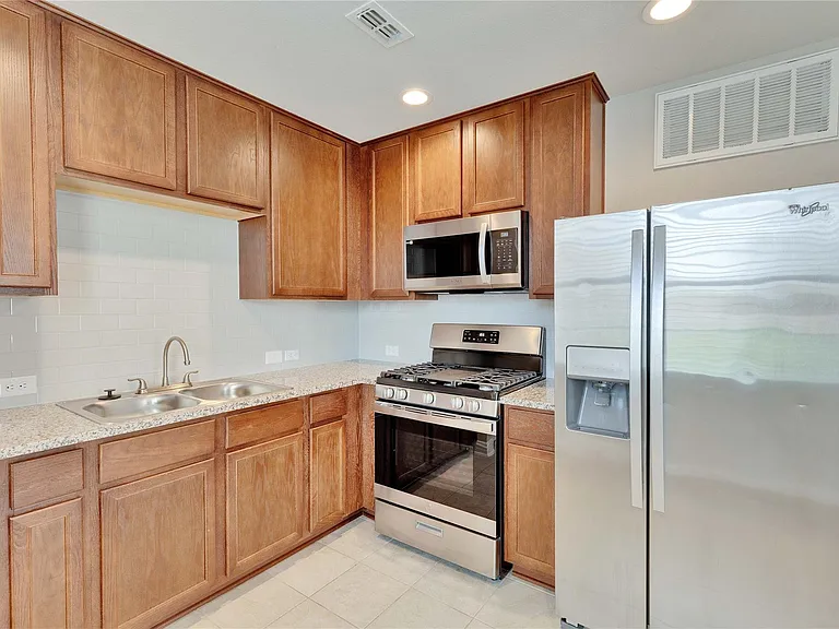 371 Ferrule Dr #B — Photo 8