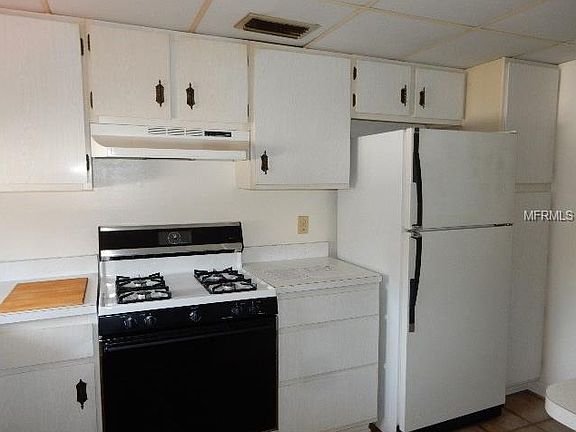 4th image of 400 El Camino Dr APT 106
