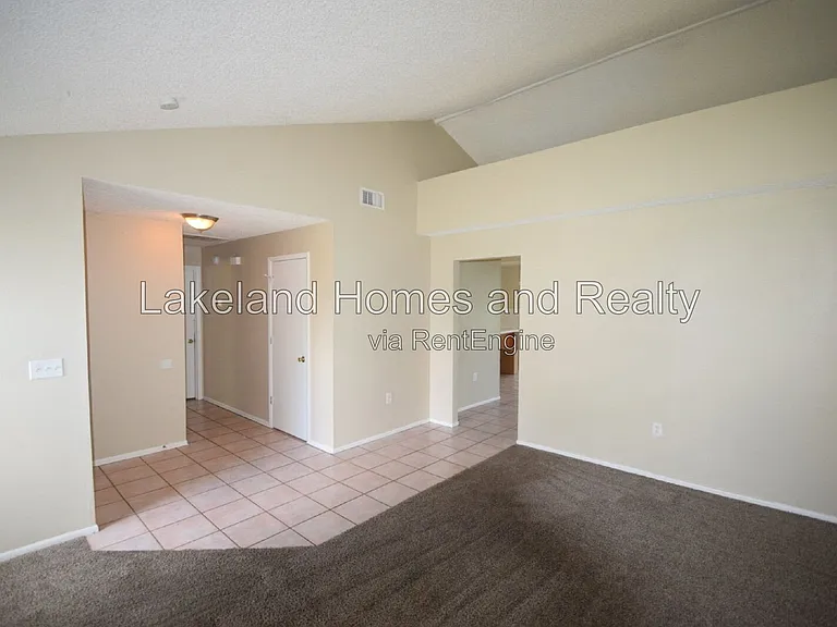 1204 Honeytree Ln W — Photo 48