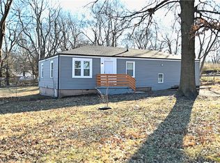 11505 Grandview Rd, Kansas City, MO 64137