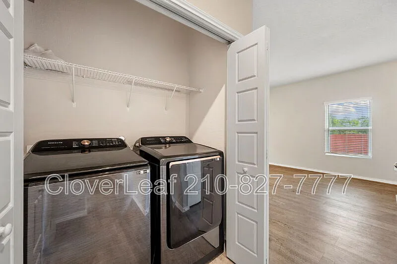 3 bed, 2.0 bath, 1248 sqft, $1,497 — Photo 4