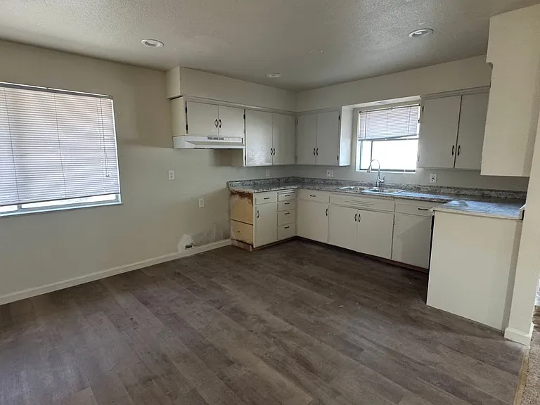 493 N Alta Ave #A — Photo 8