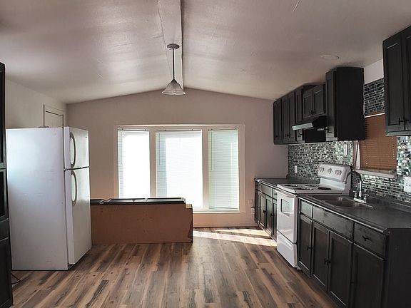 5th image of 803 E Calais Pl