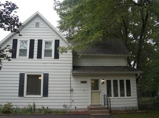 508 E Wisconsin St, Weyauwega, WI 54983