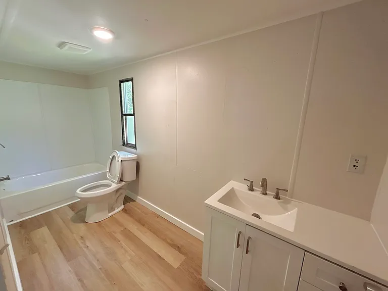 415 Old Statesville Rd — Photo 18