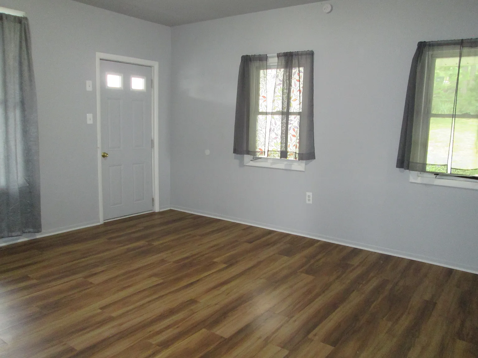 3 bed, 874 sqft, $1,600 — Photo 4