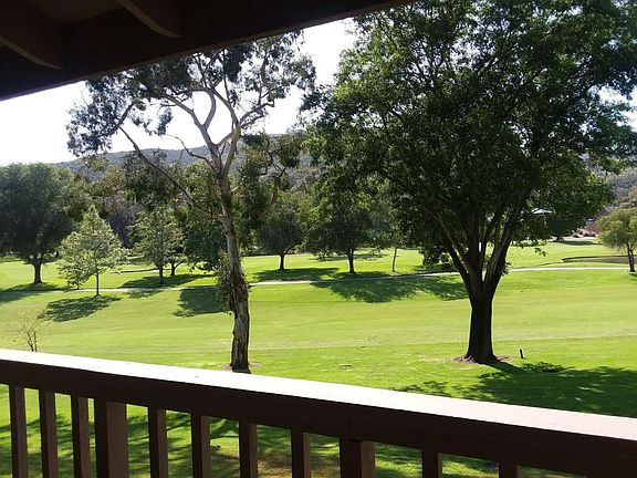 views of El Niguel gold course 1st hole
