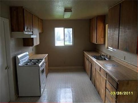 4th image of 8458 N San Pablo Way