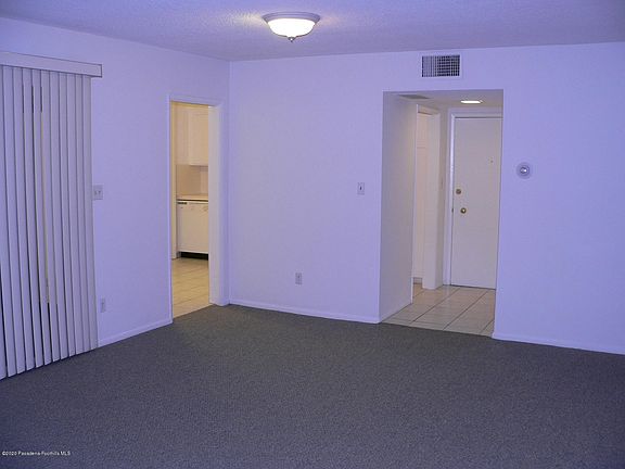 5th image of 425 S Hudson Ave APT 4