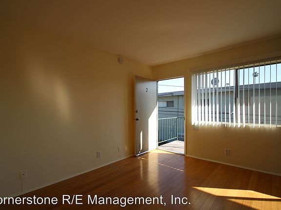 2nd image of 54 N Parkwood Ave APT 02