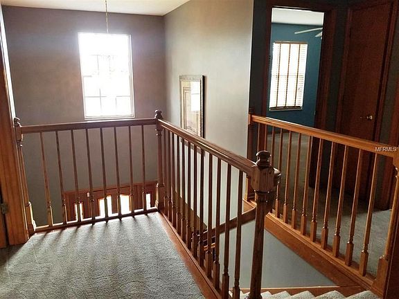 3rd image of 645 Adriane Park Cir