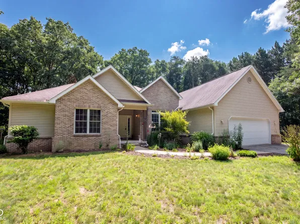 12368 Upas Rd, Plymouth, IN 46563