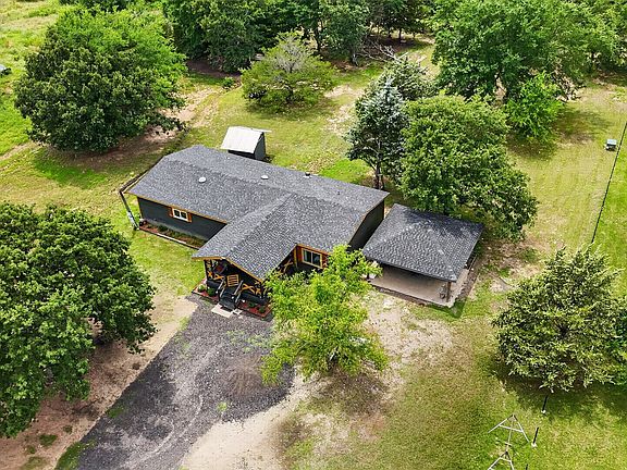 3rd image of 9238 Hays Cir