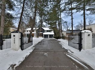 200 Chartwell Rd, Oakville, ON L6J 3Z8