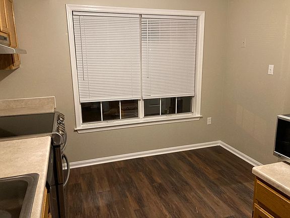 3rd image of 2803 Briarwood Ln