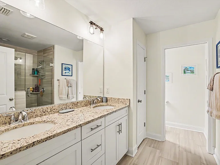 414 Grand Oaks Rd — Photo 40