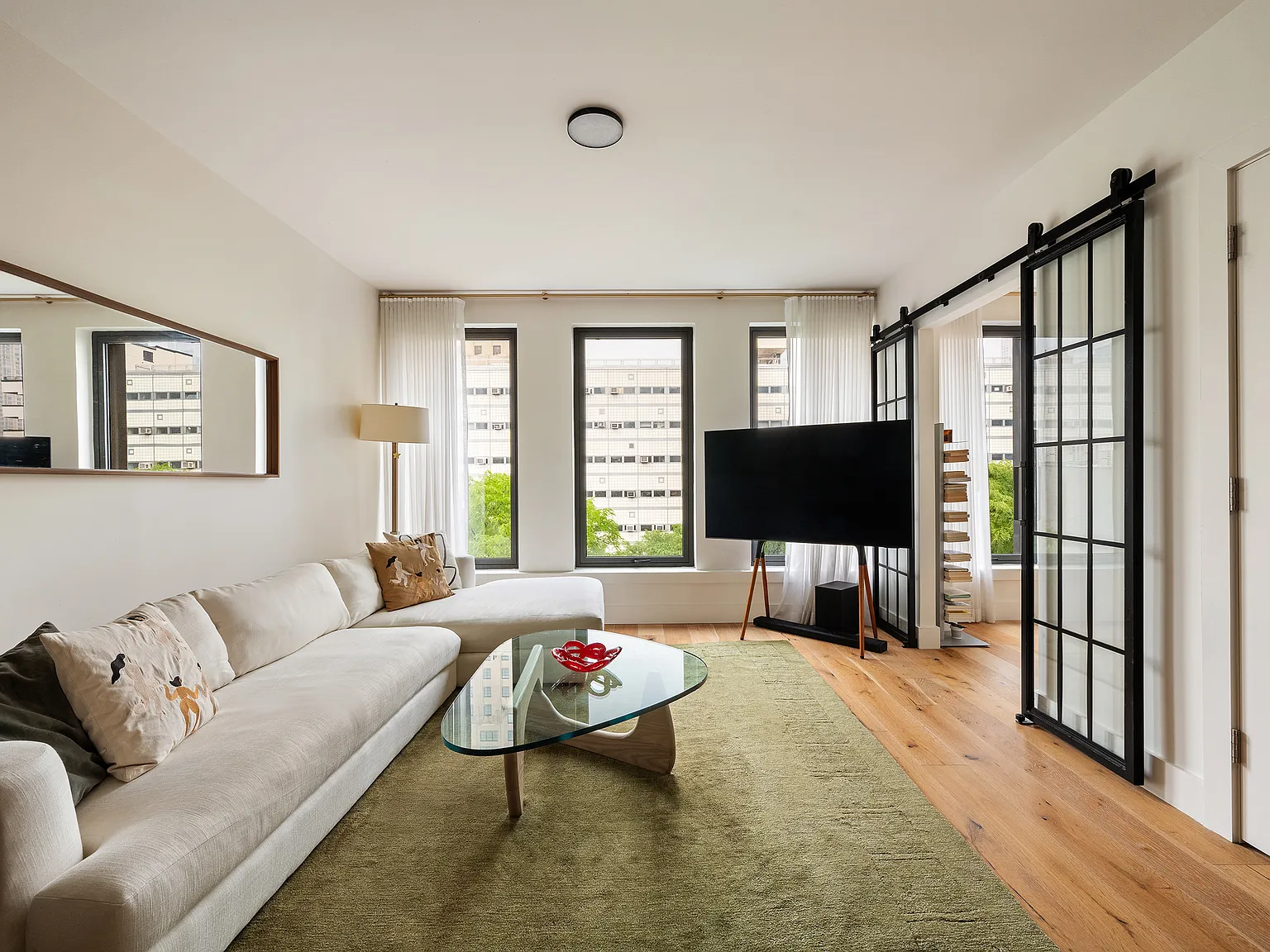 422 West 49th Street — Photo 2