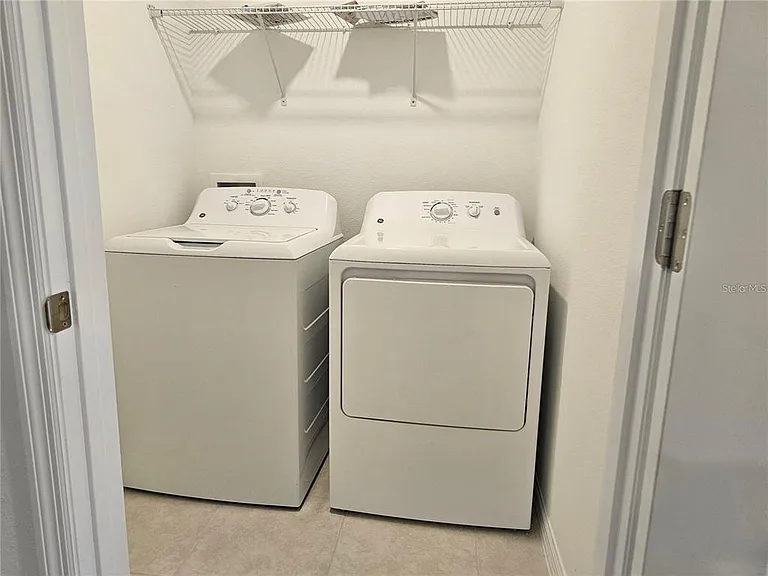8309 Crescent Oaks Dr — Photo 33