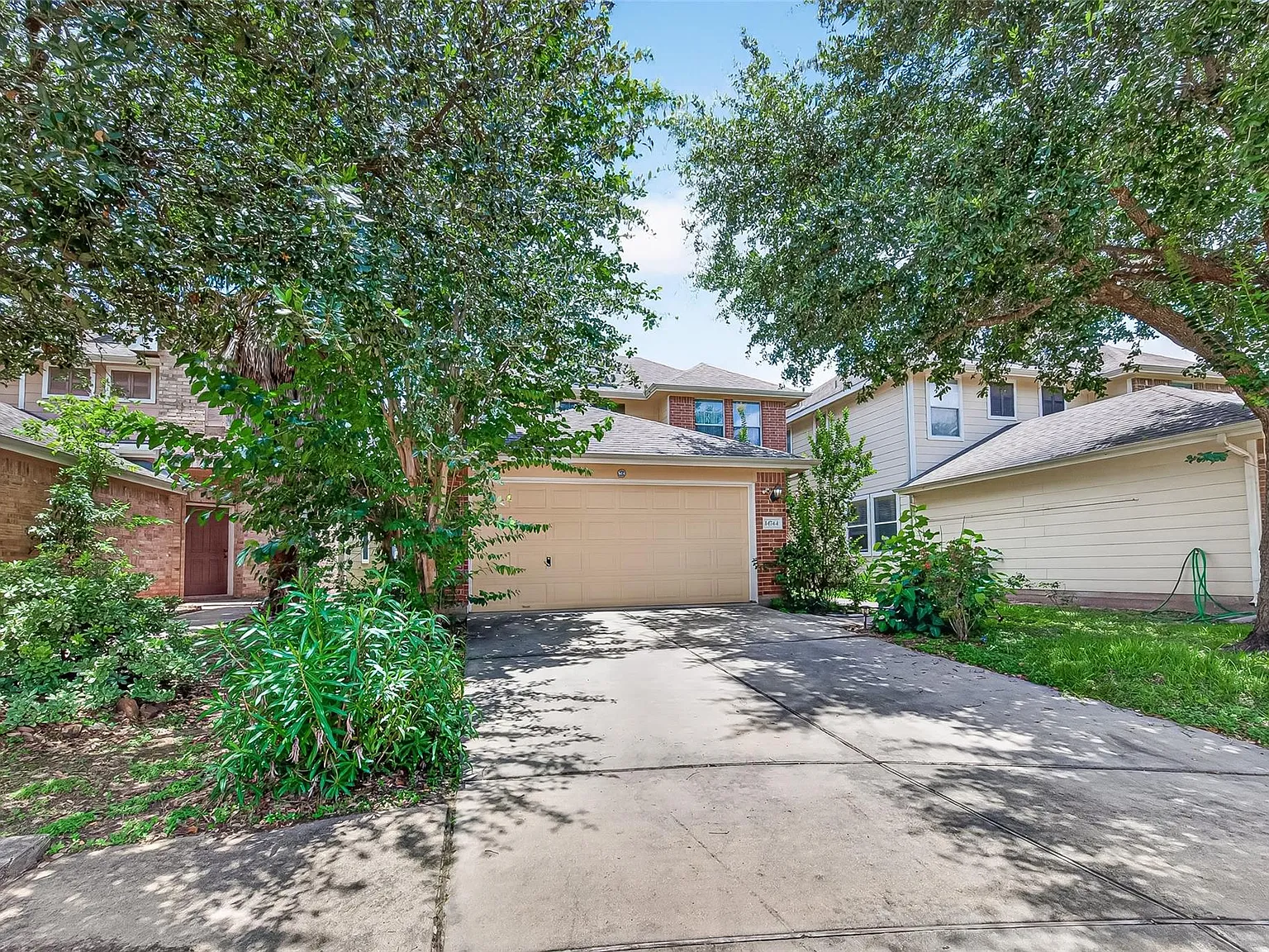 2 bed, 2.5 bath, 1518 sqft, $1,685 — Photo 3