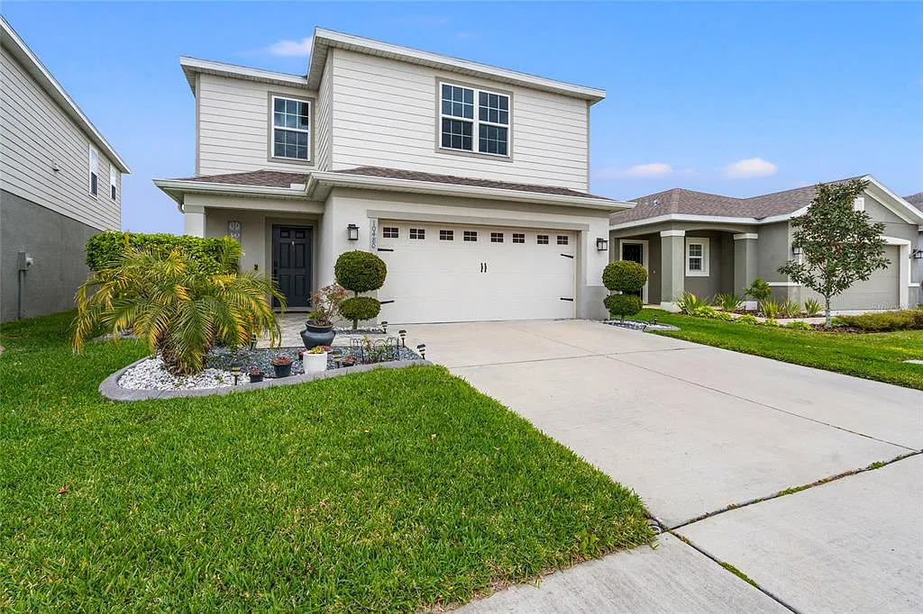 4 bed, 2.5 bath, 2169 sqft, $2,975 — Photo 1