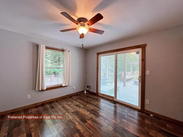 709 Brown Mountain Rd — Photo 6