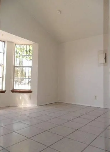 850 Los Surcos Rd — Photo 5