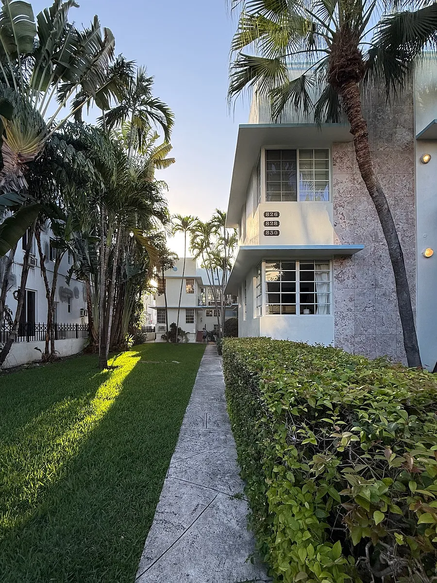 Building Photo - 830 Euclid Ave #1