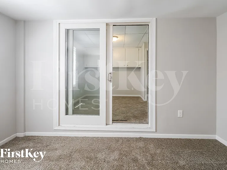 703 Porter St — Photo 10