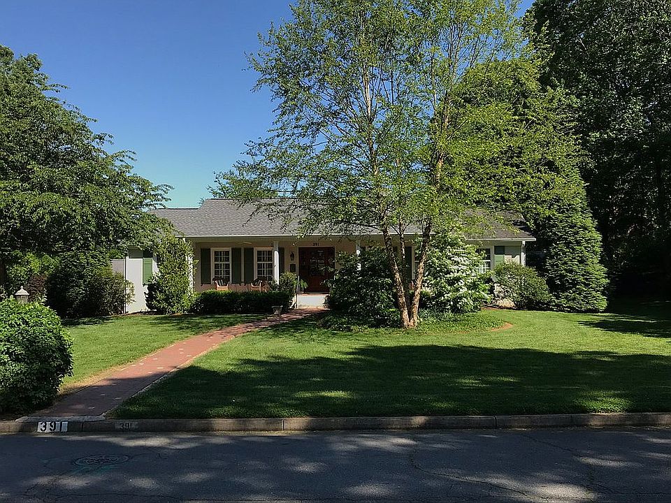 2nd image of 391 Dover Dr