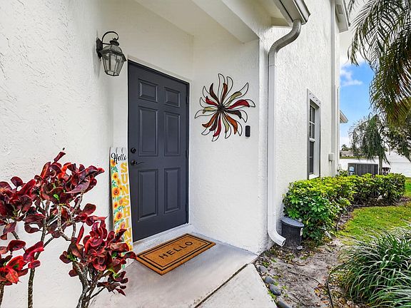 5th image of 10730 Pelican Drive