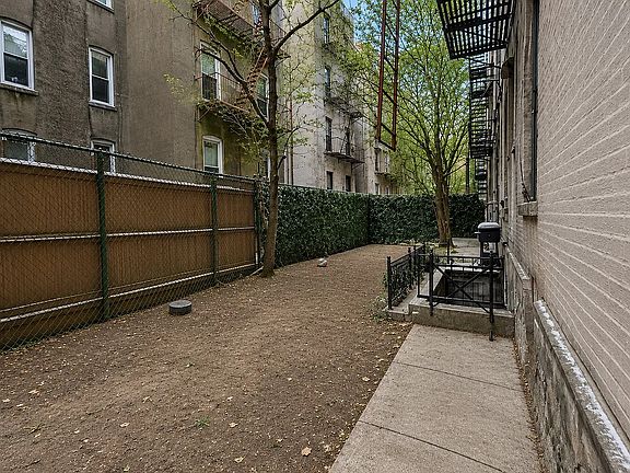 2nd image of 566 7th St #2