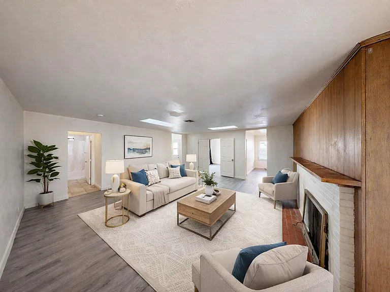 5704 Dorothy Dr — Photo 2