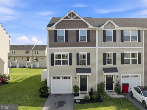 38 Snickers Ct, Martinsburg, WV 25403