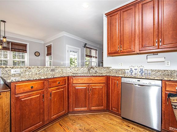 5th image of 11001 Sterling Cove Dr