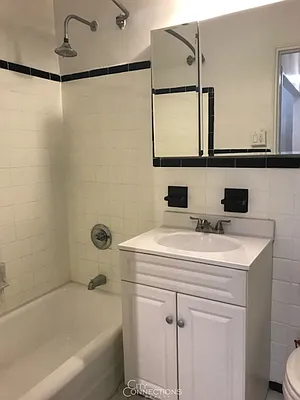 Rented by City Connections Realty | media 10