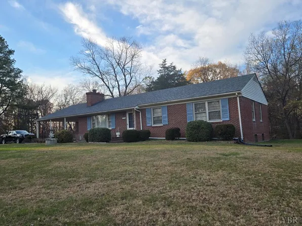 1700 Ward St, Farmville, VA 23901