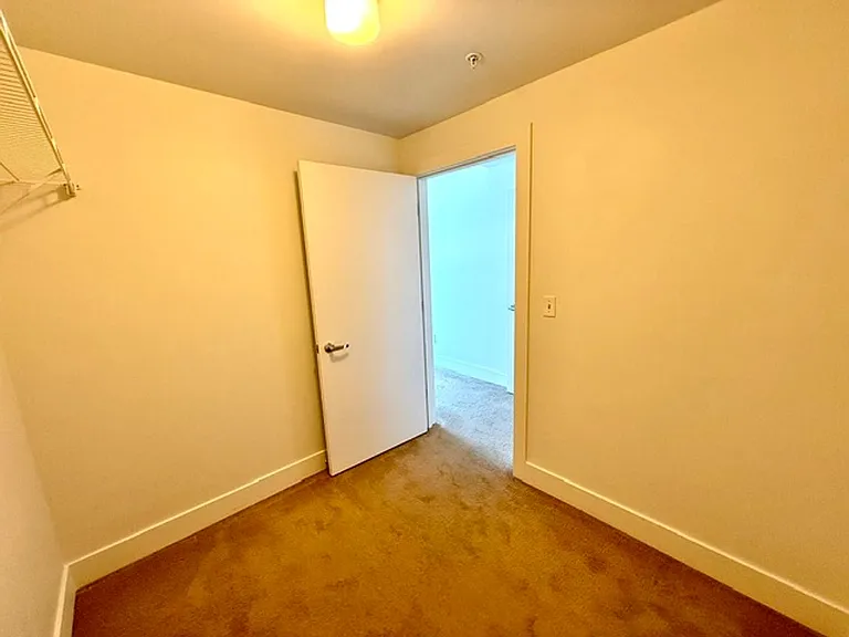 2911 2nd Ave #907 — Photo 12
