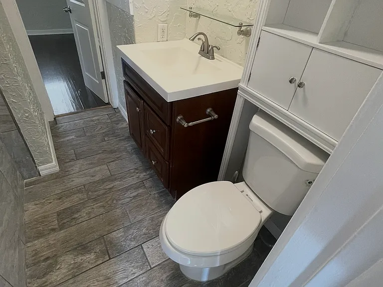 5023 Bakman Ave — Photo 13