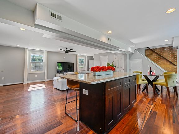 Open concept kitchen/dining/living area 900sf