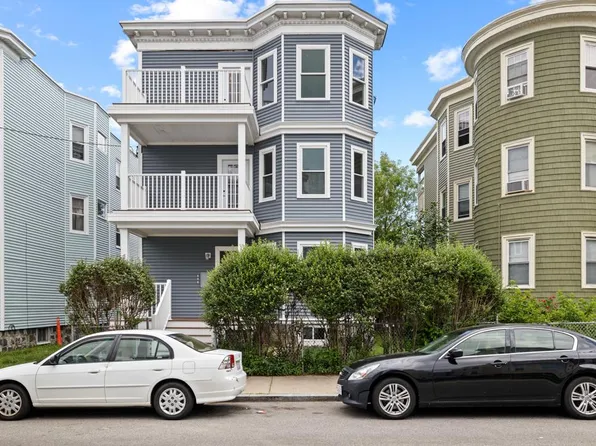16 Leslie St Floor 2, Dorchester, MA 02122
