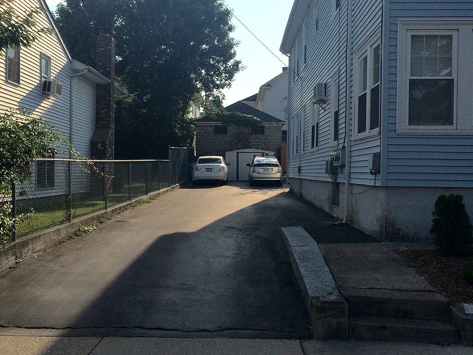 2nd image of 81 Young St #1