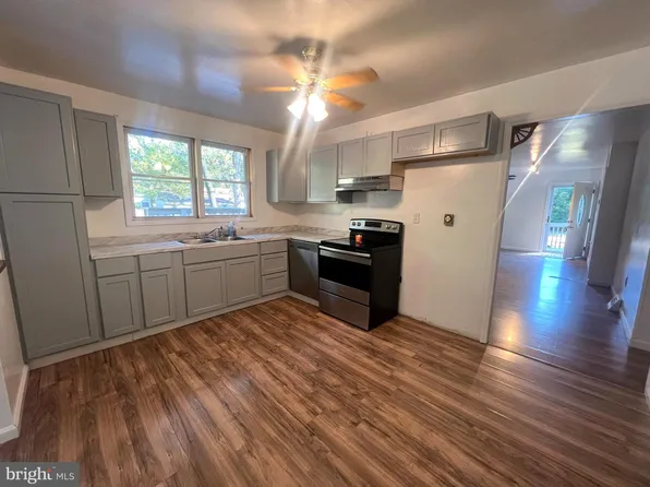 7248 Samuel Dr, Millville, NJ 08332