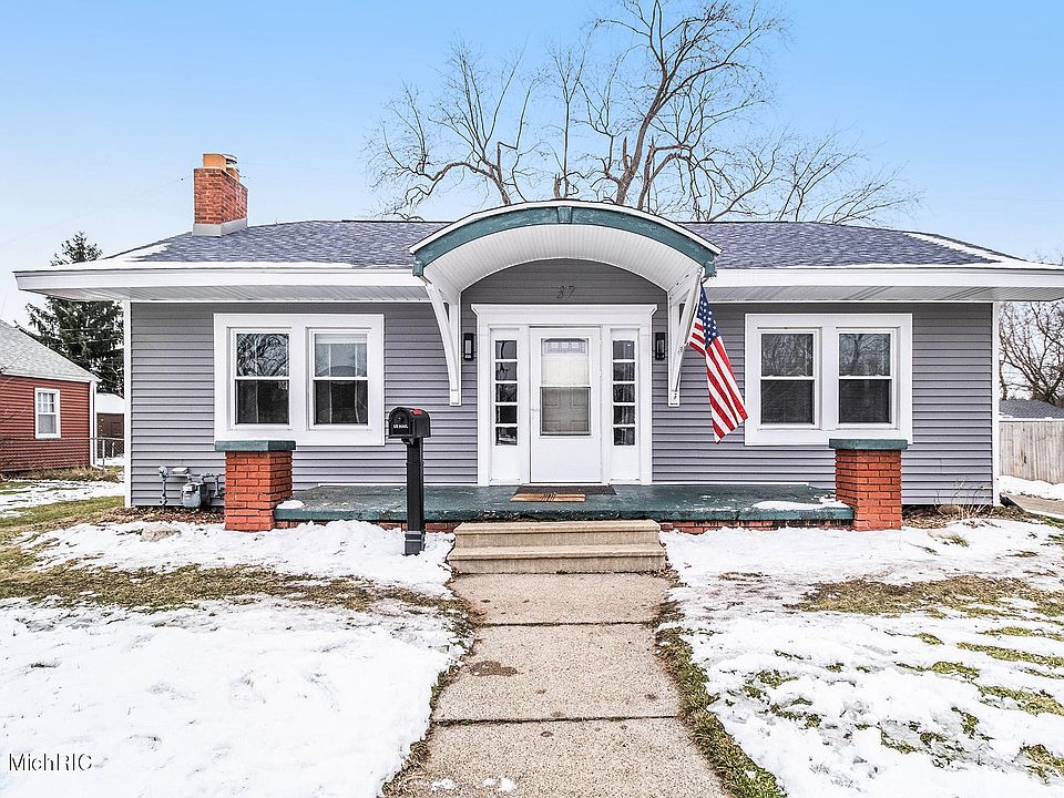 1st image of 37 Pleasant Ave