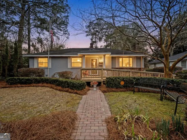 135 E Derenne Ave, Savannah, GA 31405
