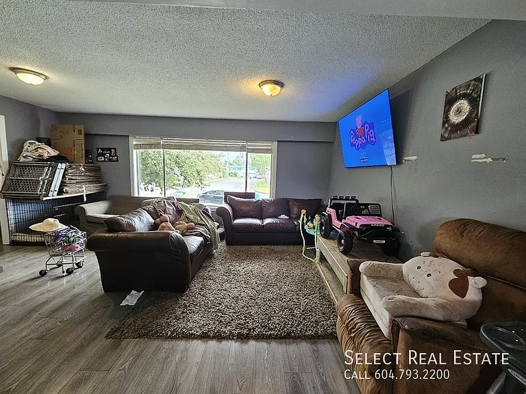 8565 Norman Cres #A — Photo 5