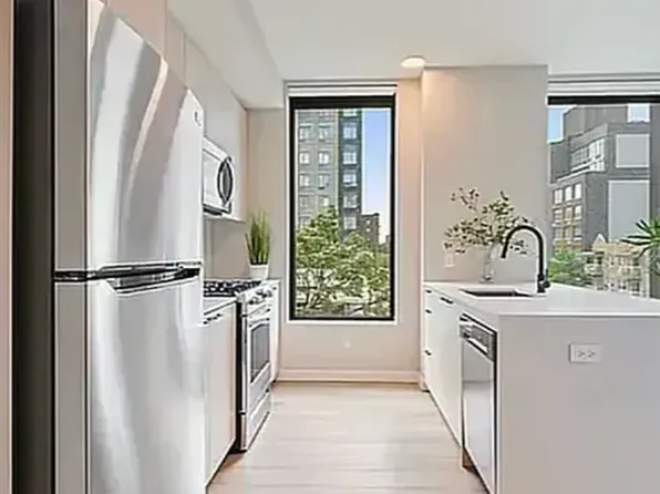 153-10 88th Avenue image 5 of 33